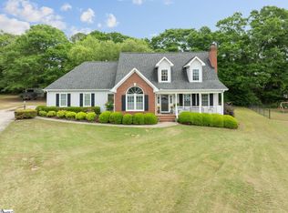 320 Huddersfield Dr, Piedmont, SC 29673