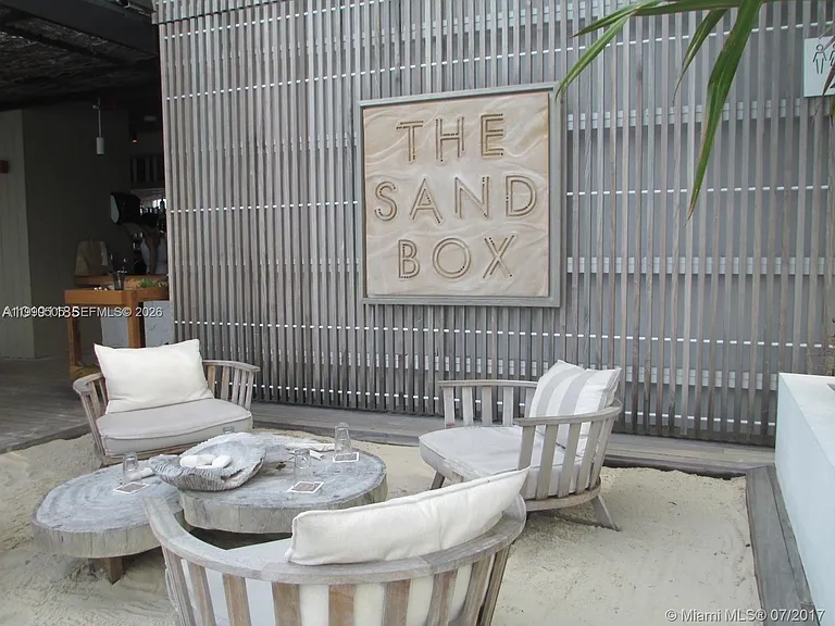 2301 Collins Ave #533 — Photo 27