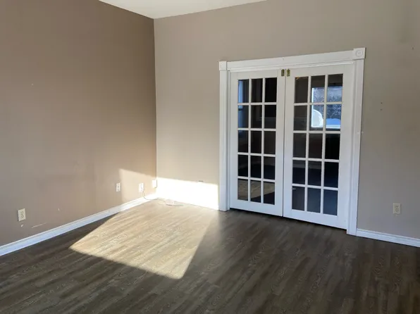 334 Albert St E, Sault Ste. Marie, ON P6A 2J6