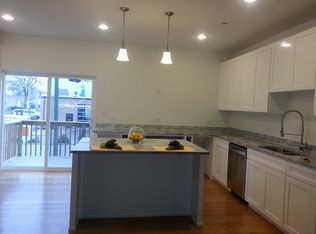 7220 W 83rd St, Bridgeview, IL 60455