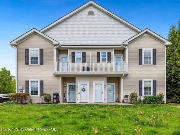 212 Commons Lane, Saugerties, NY 12477