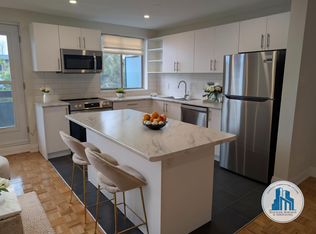 216 Essex Ave #1480463, Richmond Hill, ON