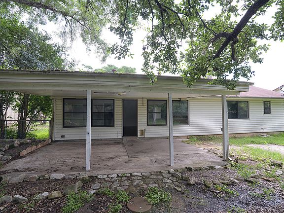 5th image of 1805 Oakridge Dr