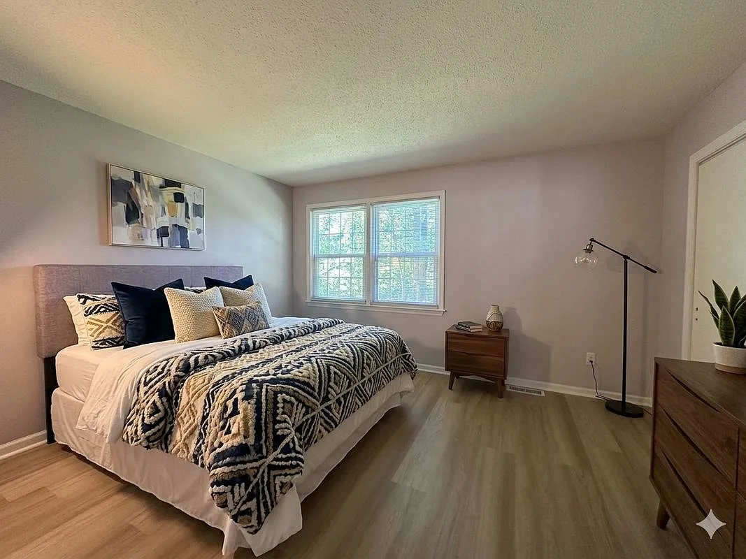 1 bed, 1.0 bath, 640 sqft, $1,800 — Photo 2
