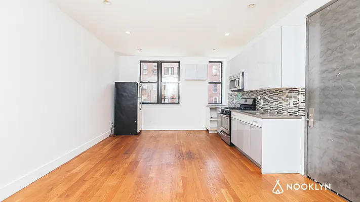 Rented by Nooklyn NYC LLC | media 9