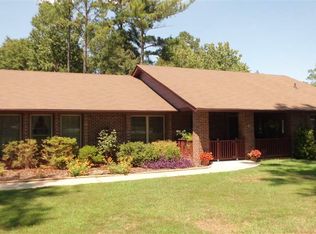 2 Riddle Rd, Greenville, SC 29607