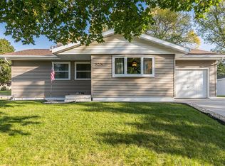 5224 Gordon Ave NW, Cedar Rapids, IA 52405