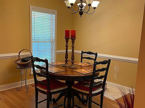 3rd image of 3004 Thornberry Cir