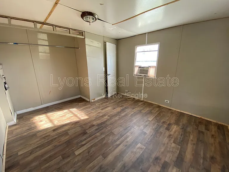 8086 Heck Dr #32 — Photo 5