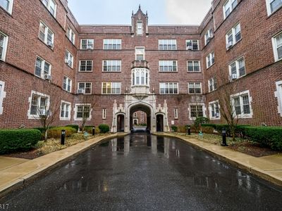 133 Summit Ave, Summit, NJ, 07901