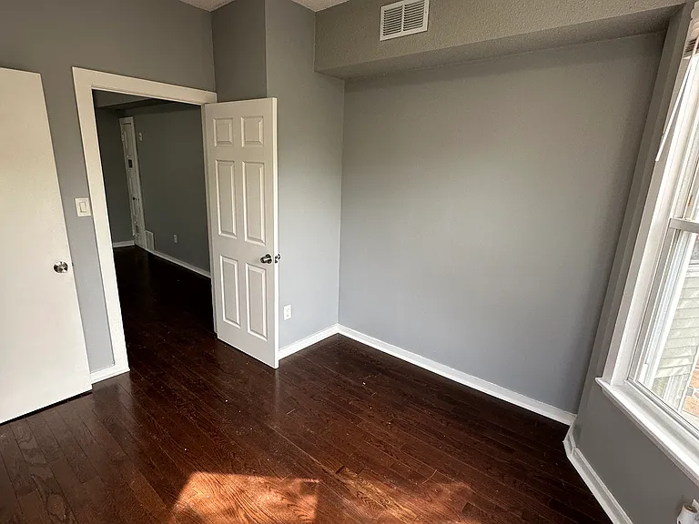 593 Winchester Ave #3L — Photo 18