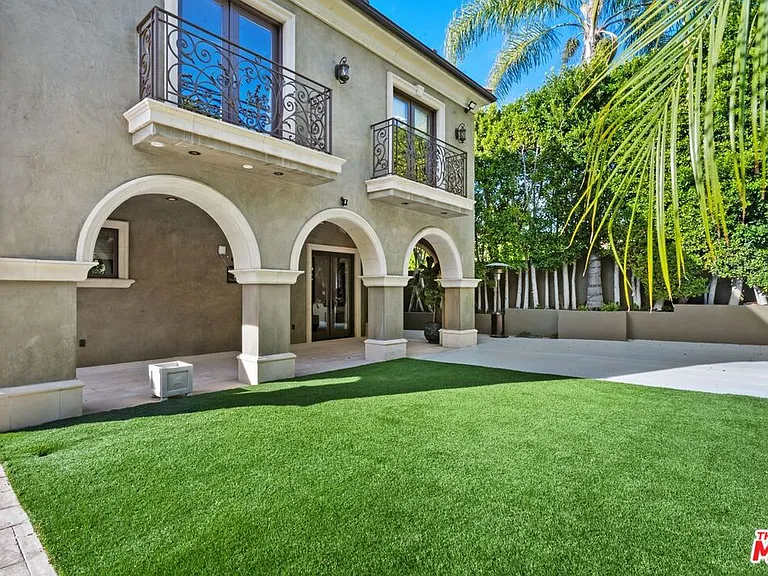 2108 San Ysidro Dr — Photo 41