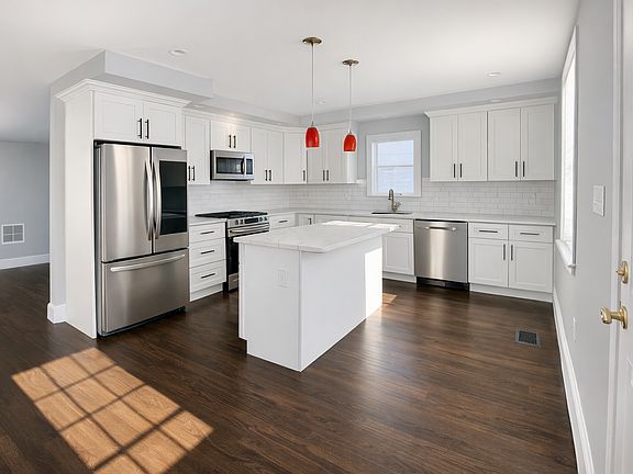 4th image of 26 Tremont St #1
