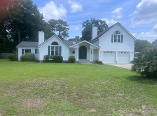1410 N Edgewater Dr, Charleston, SC 29407