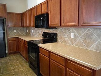5th image of 550 Dunns Lake Dr E