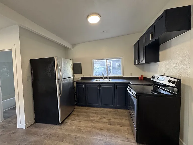 820 S Donovan St — Photo 7