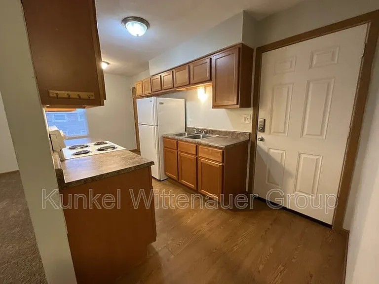 1810-12 Jamestown Rd — Photo 2