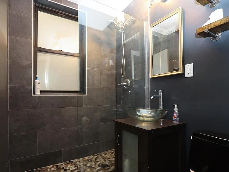 883 Boulevard E #1C — Photo 11