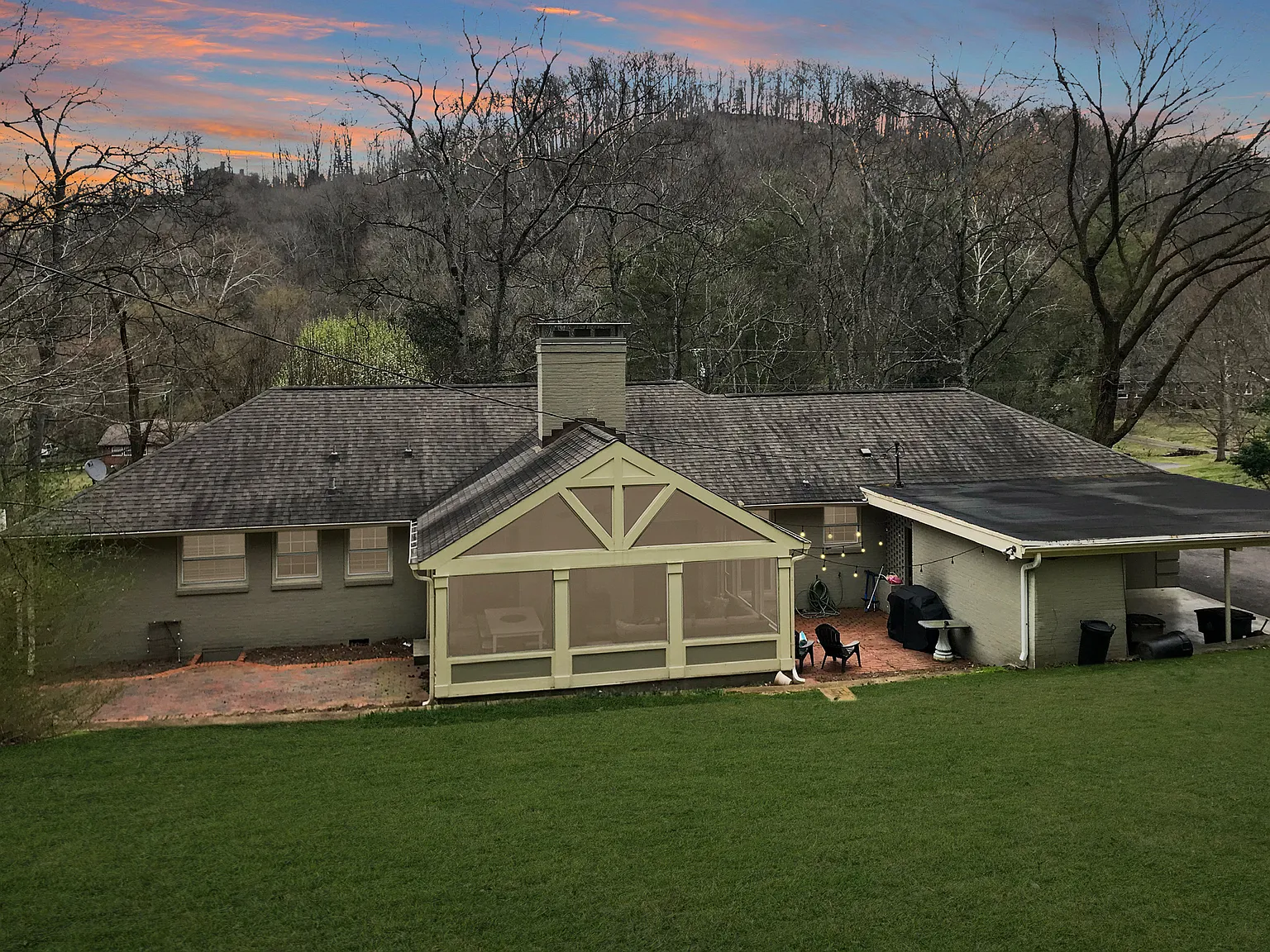 4 bed, 2481 sqft, $3,500 — Photo 3