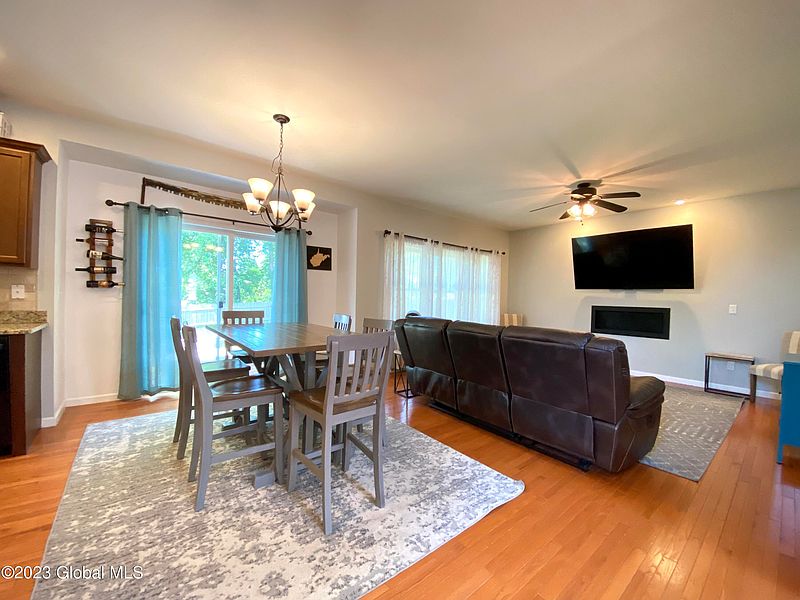 4th image of 7 Kendale Avenue