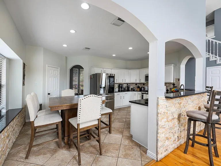 16315 Scotch Hollow Ln — Photo 13