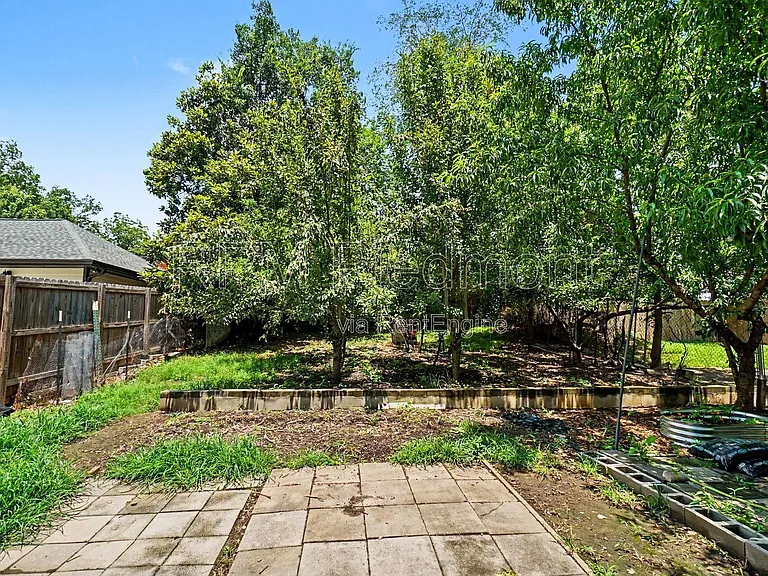 931 Oglethorpe Ave SW — Photo 4