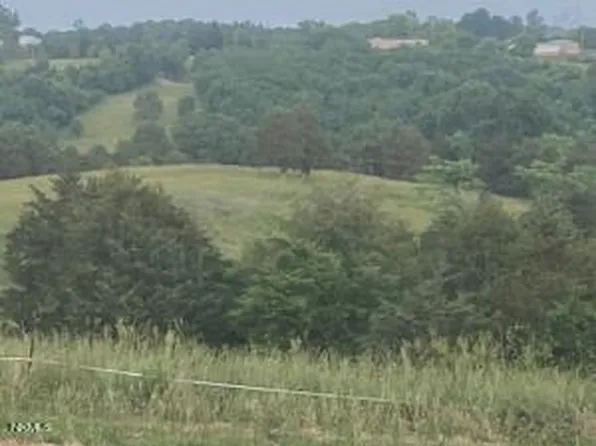 Day Rd, Dry Ridge, KY 41035