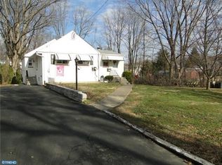 4515 Convent Ln, Philadelphia, PA 19114