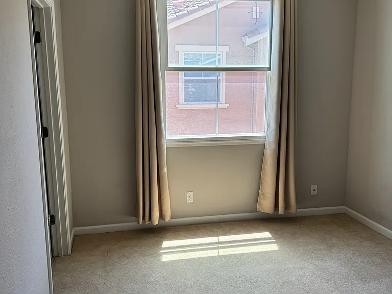 2214 Beech Cir — Photo 13