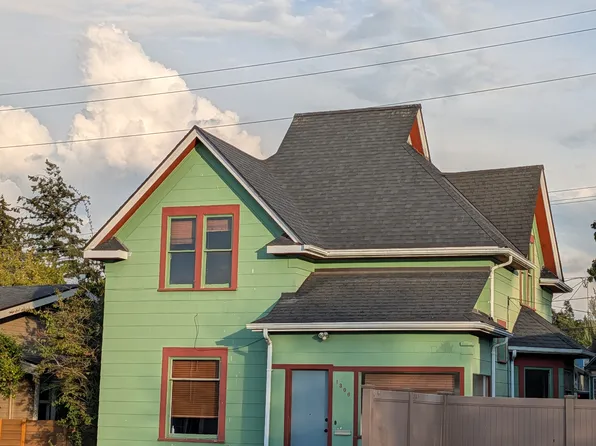 1306 N Garden St, Bellingham, WA 98225