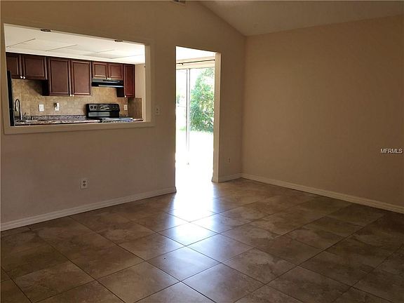 3rd image of 1305 Winding Brook Way