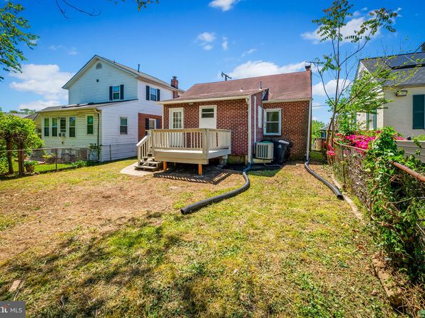 4202 Shell St, Capitol Heights, MD 20743