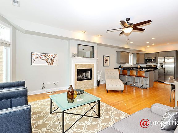 Kitchen / Living Room