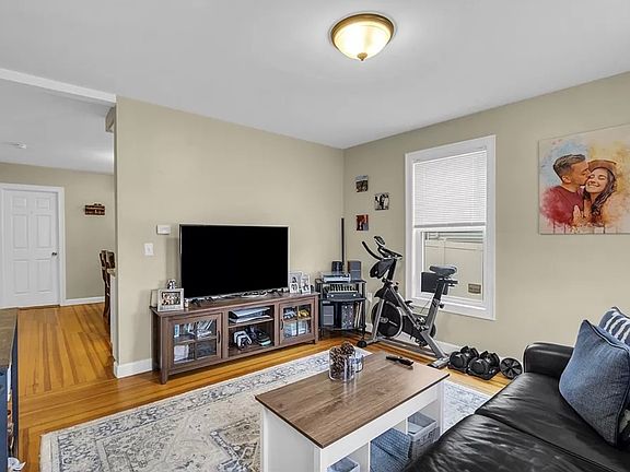 3rd image of 141 Park St #1