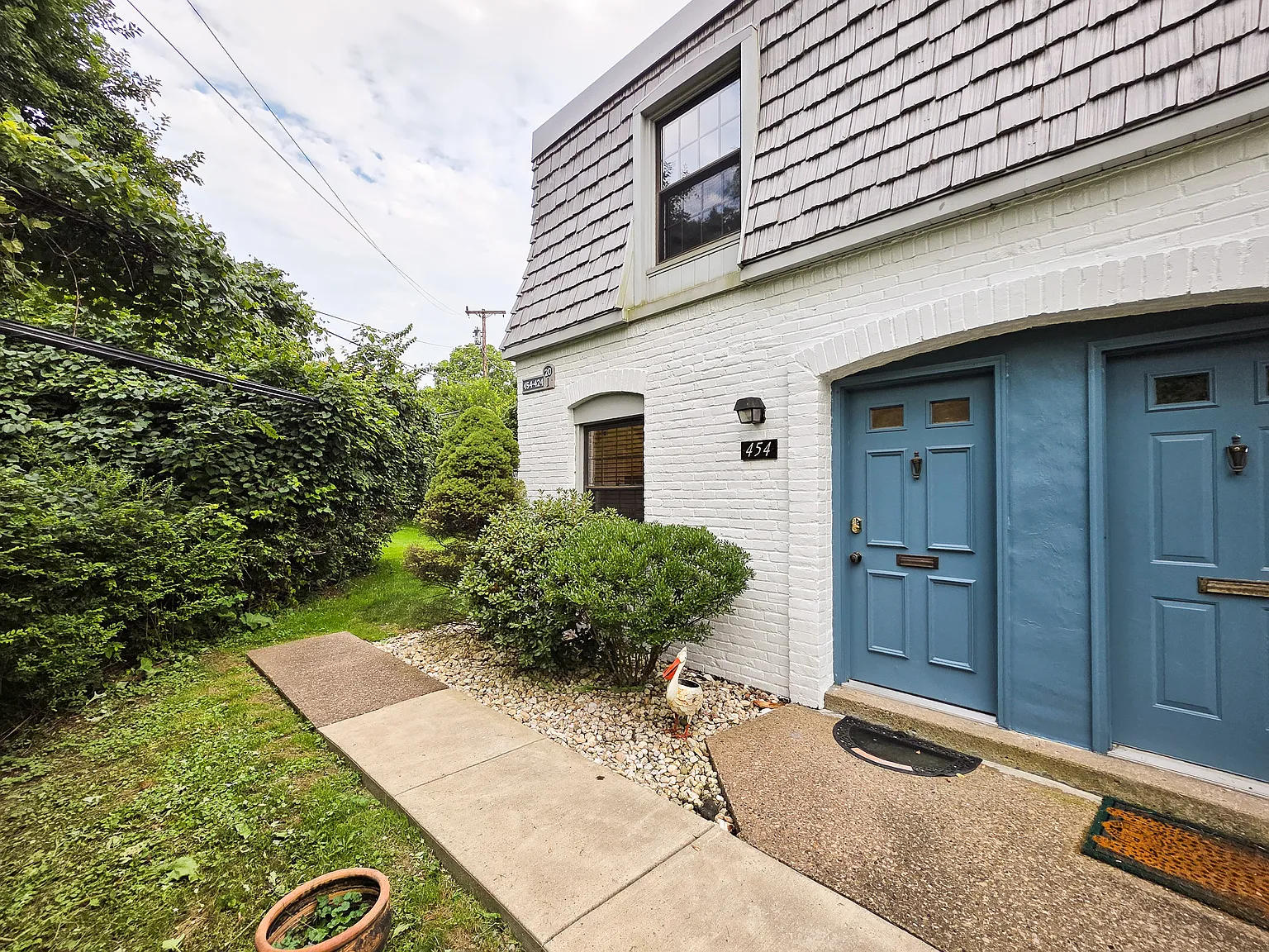 2 bed, 992 sqft, $1,500 — Photo 1