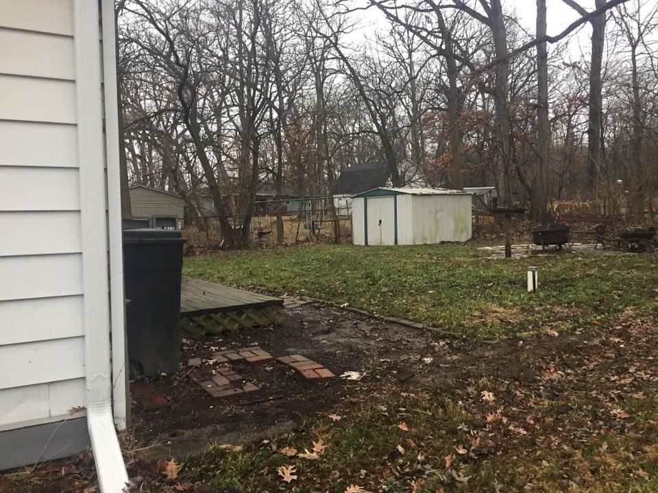 2nd image of 7106 W 131st Pl