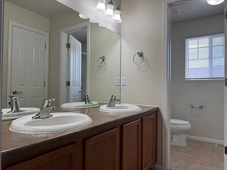 7681 Sandy Springs Point — Photo 14