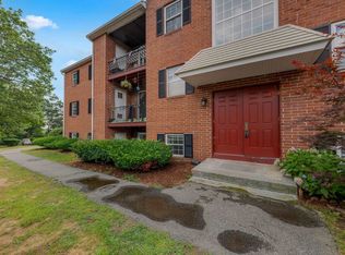 9 Louisburg Sq APT 2, Nashua, NH 03060