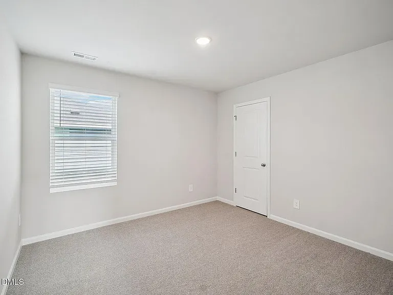 1040 Saint Lawrence Dr — Photo 23