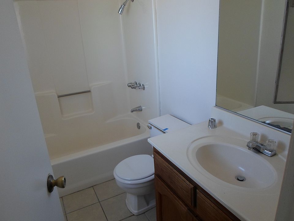 2nd image of 14425 Mojave Ln