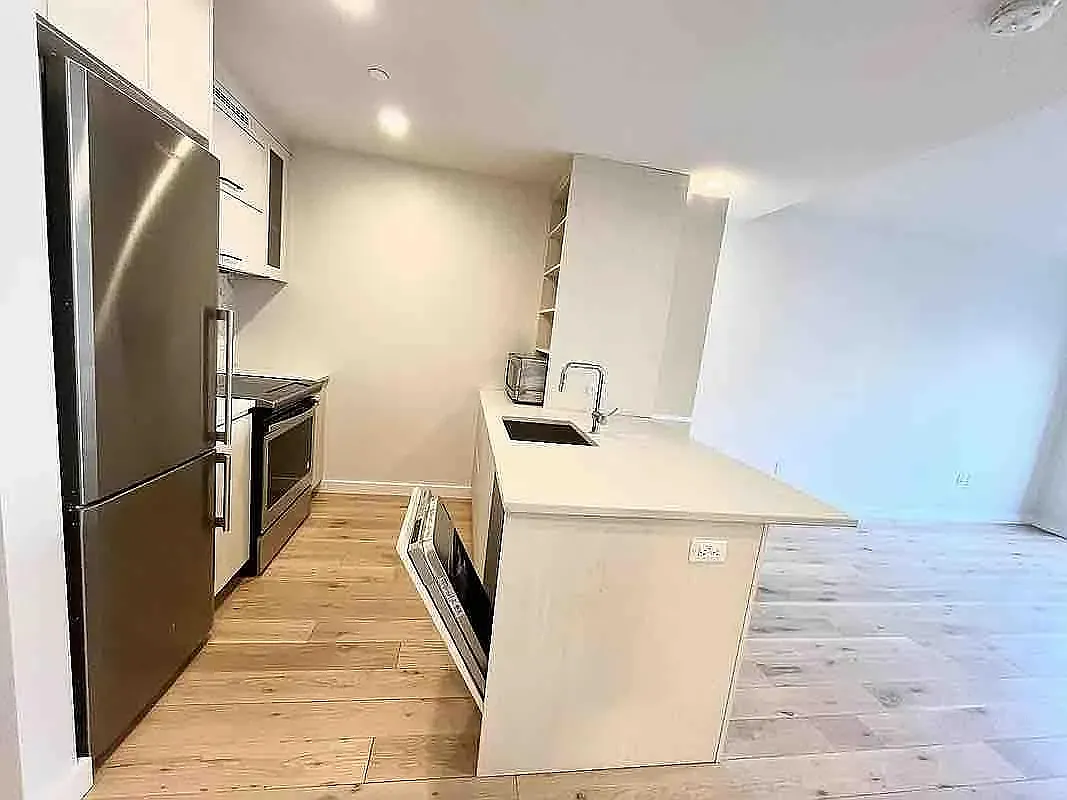 555 Waverly Avenue — Photo 3