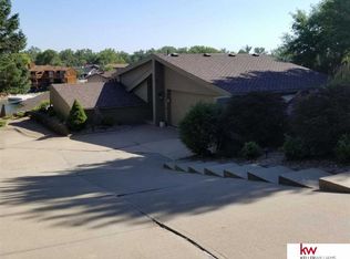 8119 Molokai Dr, Papillion, NE 68046