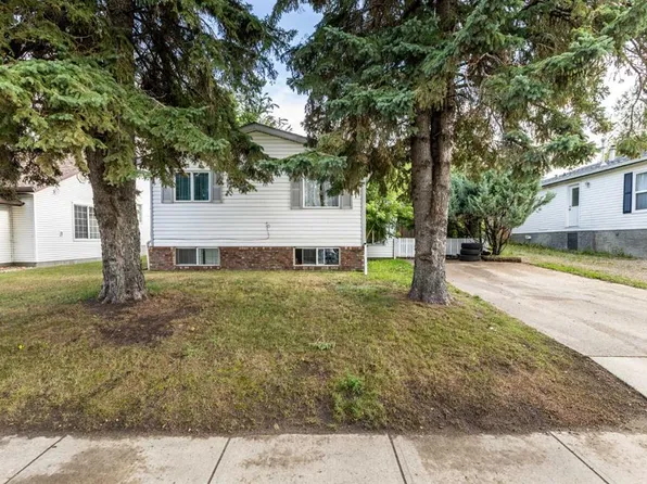 5115 N 48th Ave, Sylvan Lake, AB T4S 1G6