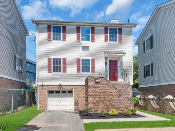 81 Crane St, Newark City, NJ 07104