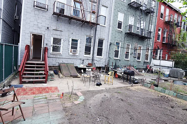 Rented by Coda Real Estate NYC | media 4