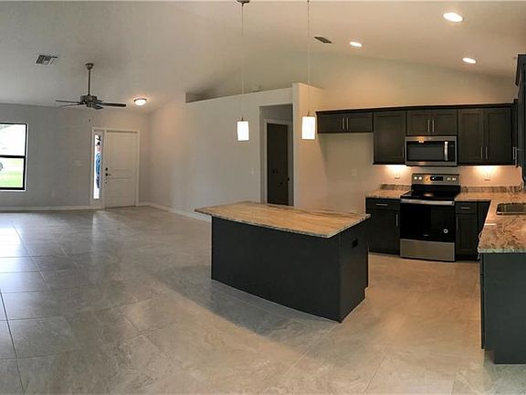 2nd image of 117 NE 6th Ave