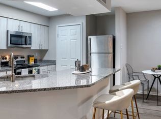 205 Century Pl #1413, Alexandria, VA 22304