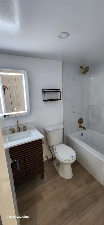 2104 S Cypress Bend Dr APT 406, photo 8