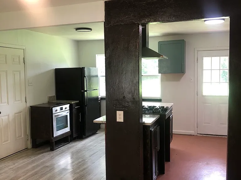 415 Candlelight Ln — Photo 3