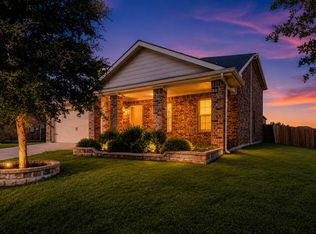 2000 Grimes Dr, Forney, TX 75126